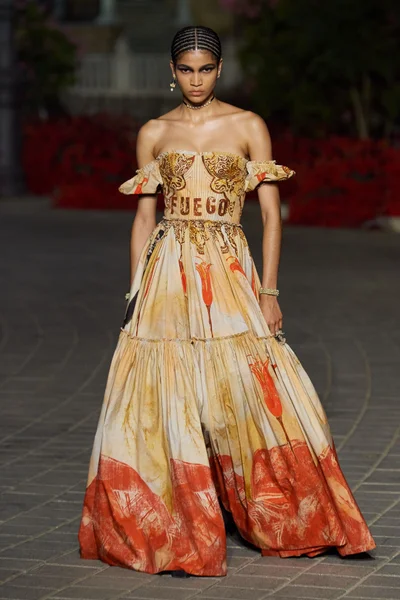 Look 110